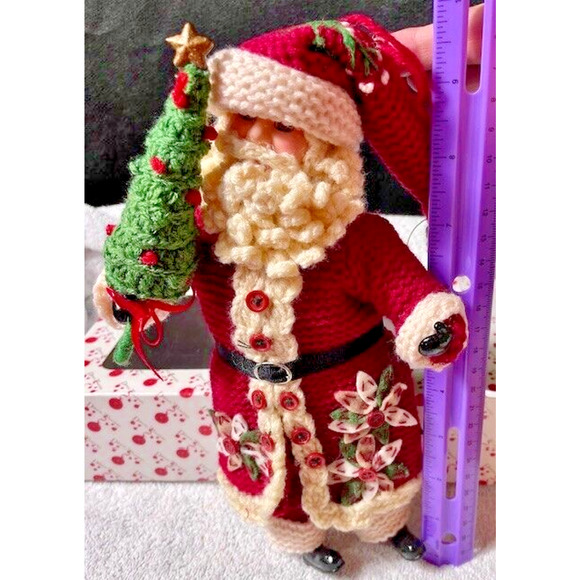 Santa Claus Knited Clothing & Tree - From Dillards in original Box - Vintage - Picture 2 of 13